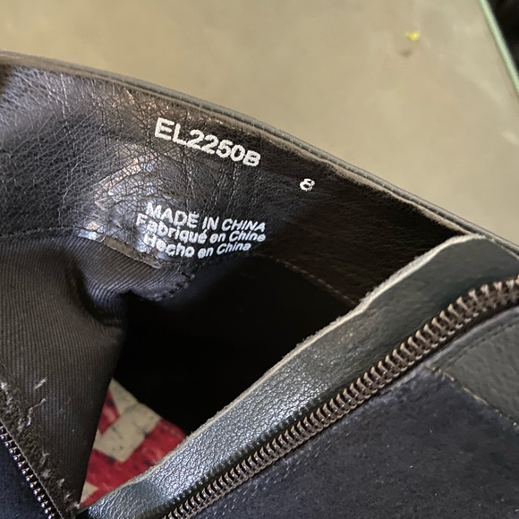 Brand new Velvet angle boots - Picture 5 of 6